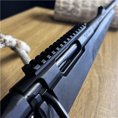 CARABINE À VERROU ATA ARMS TURQUA SYNTHÉTIQUE NOIRE AVEC BUSC RÉGLABLE