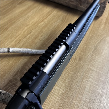CARABINE À VERROU WINCHESTER XPR STEALTH THREADED