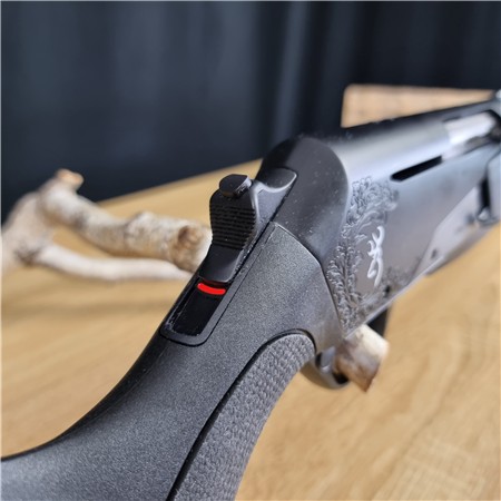 CARABINE SEMI-AUTOMATIQUE BROWNING BAR 4X ELITE CROSSE SYNTHÉTIQUE NOIR/NOIR