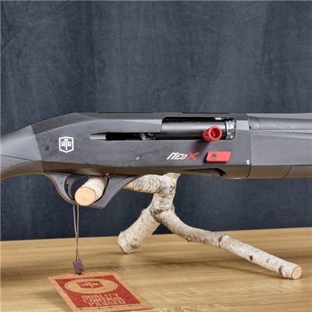 FUSIL SEMI-AUTOMATIQUE ATA ARMS NEO X SYNTHÉTIQUE NOIR CAL 12