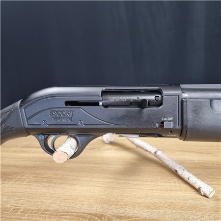 FUSIL SEMI-AUTOMATIQUE HATSAN ESCORT PS SYNTHÉTIQUE - DROITIER
