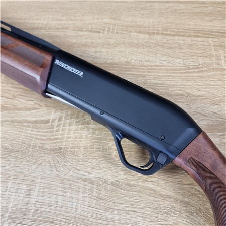 FUSIL SEMI-AUTOMATIQUE WINCHESTER SX4 FIELD 12M
