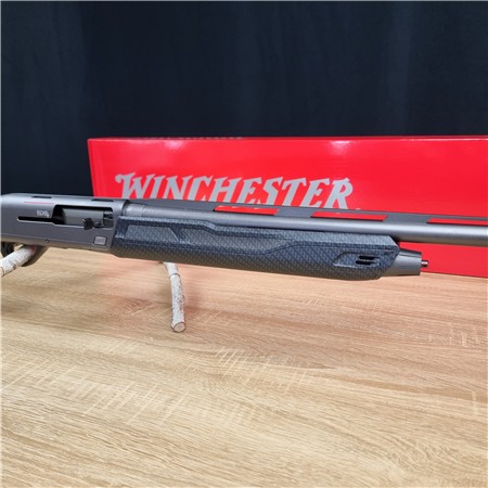 FUSIL SEMI-AUTOMATIQUE WINCHESTER SX4 HYBRID CARBON 12M