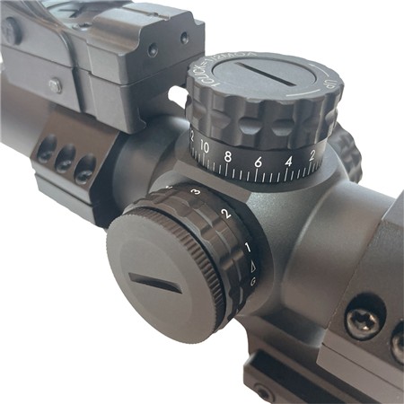 LUNETTE DE VISÉE 1-6X24 FIREFIELD RAPIDSTRIKE SFP RIFLESCOPE + POINT ROUGE